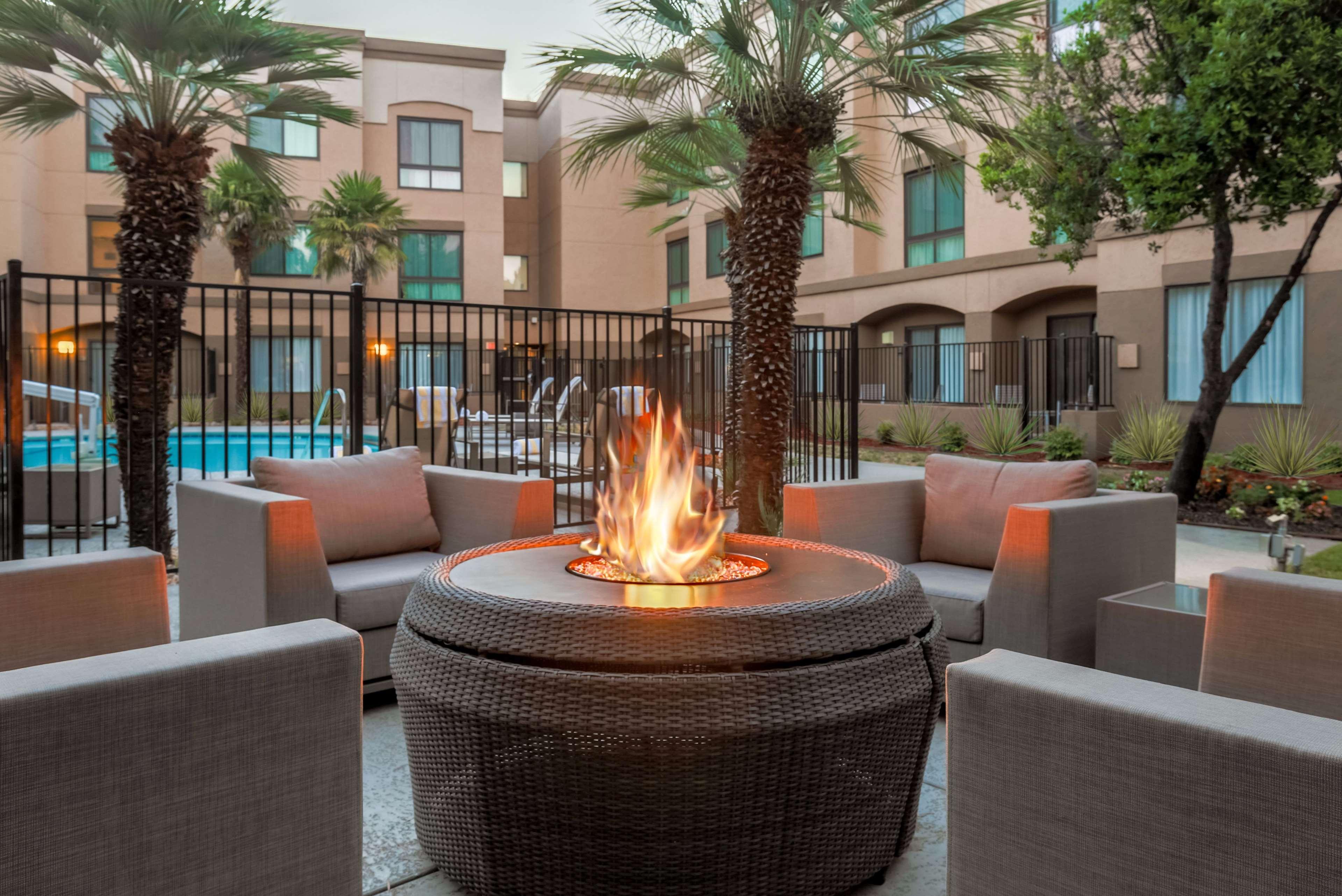Doubletree Suites By Hilton Hotel Sacramento - Rancho Cordova Dış mekan fotoğraf