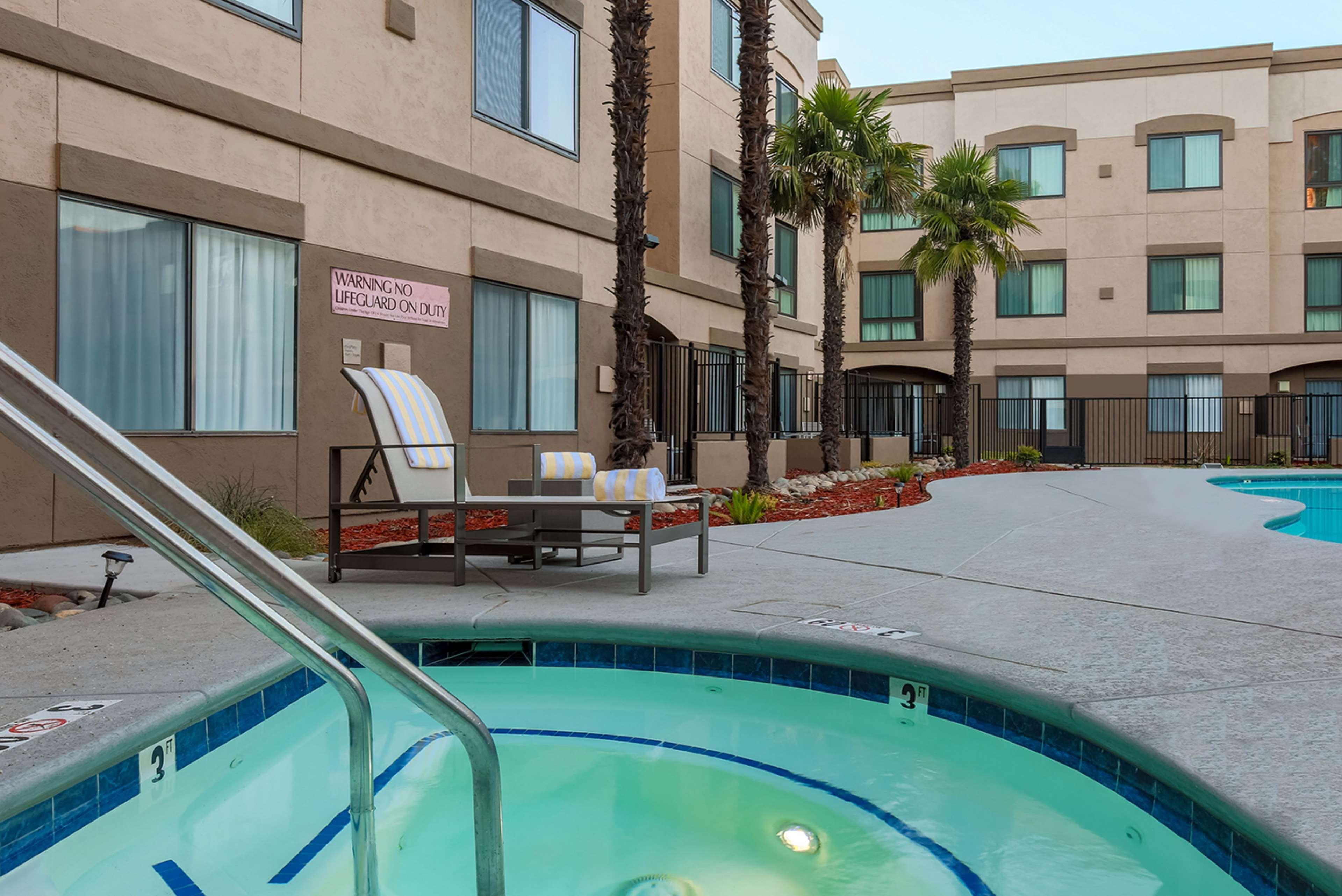 Doubletree Suites By Hilton Hotel Sacramento - Rancho Cordova Dış mekan fotoğraf