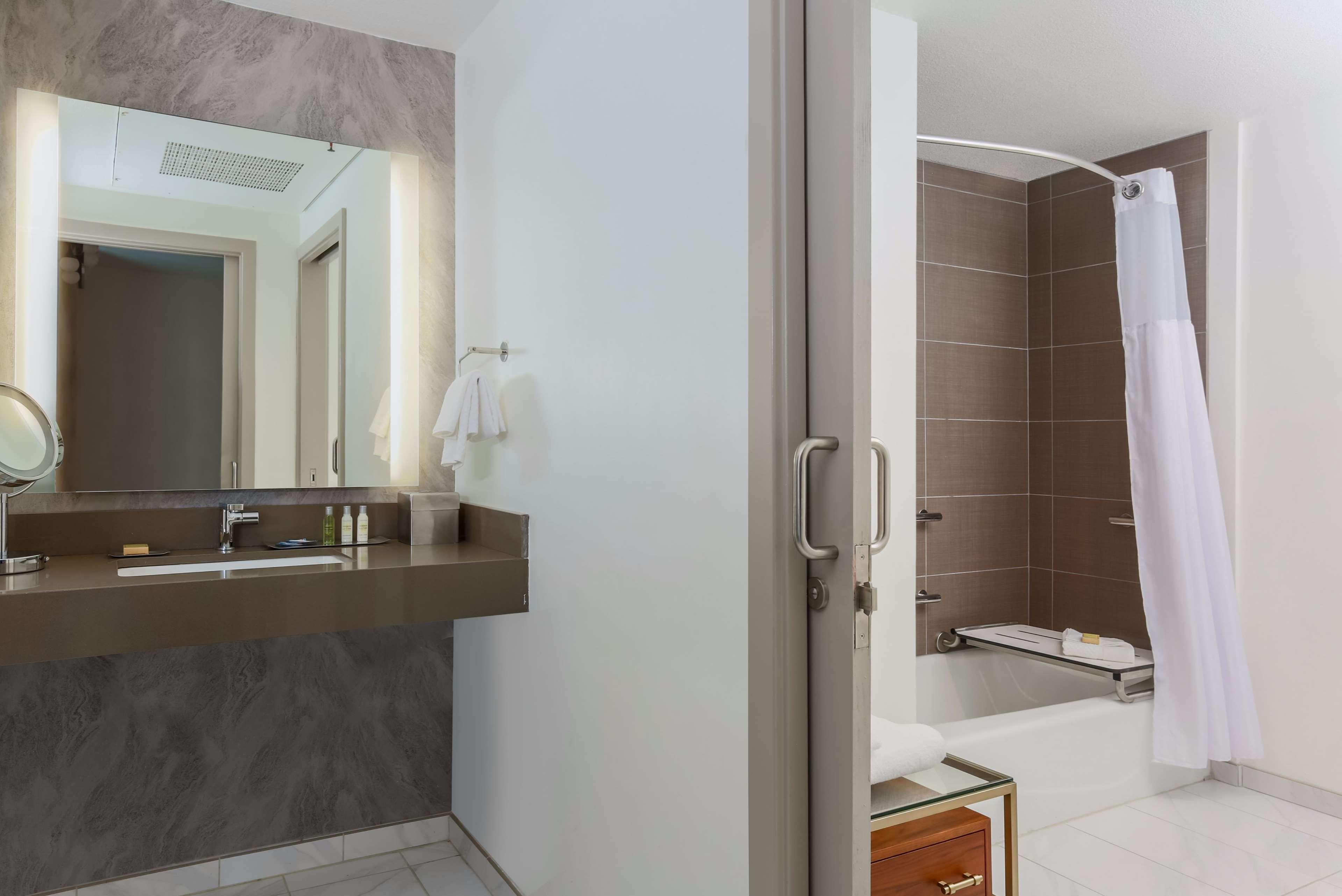 Doubletree Suites By Hilton Hotel Sacramento - Rancho Cordova Dış mekan fotoğraf