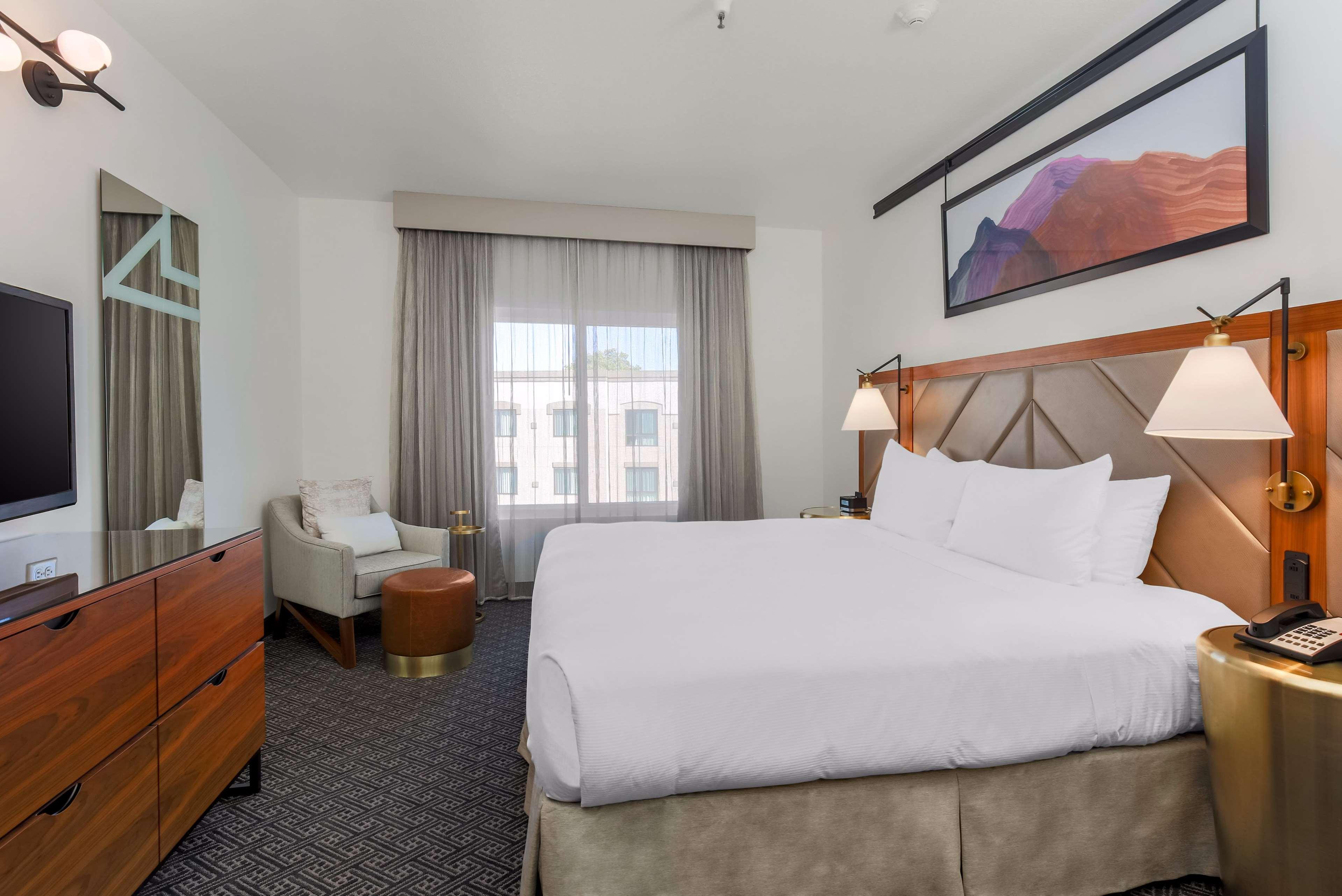 Doubletree Suites By Hilton Hotel Sacramento - Rancho Cordova Dış mekan fotoğraf